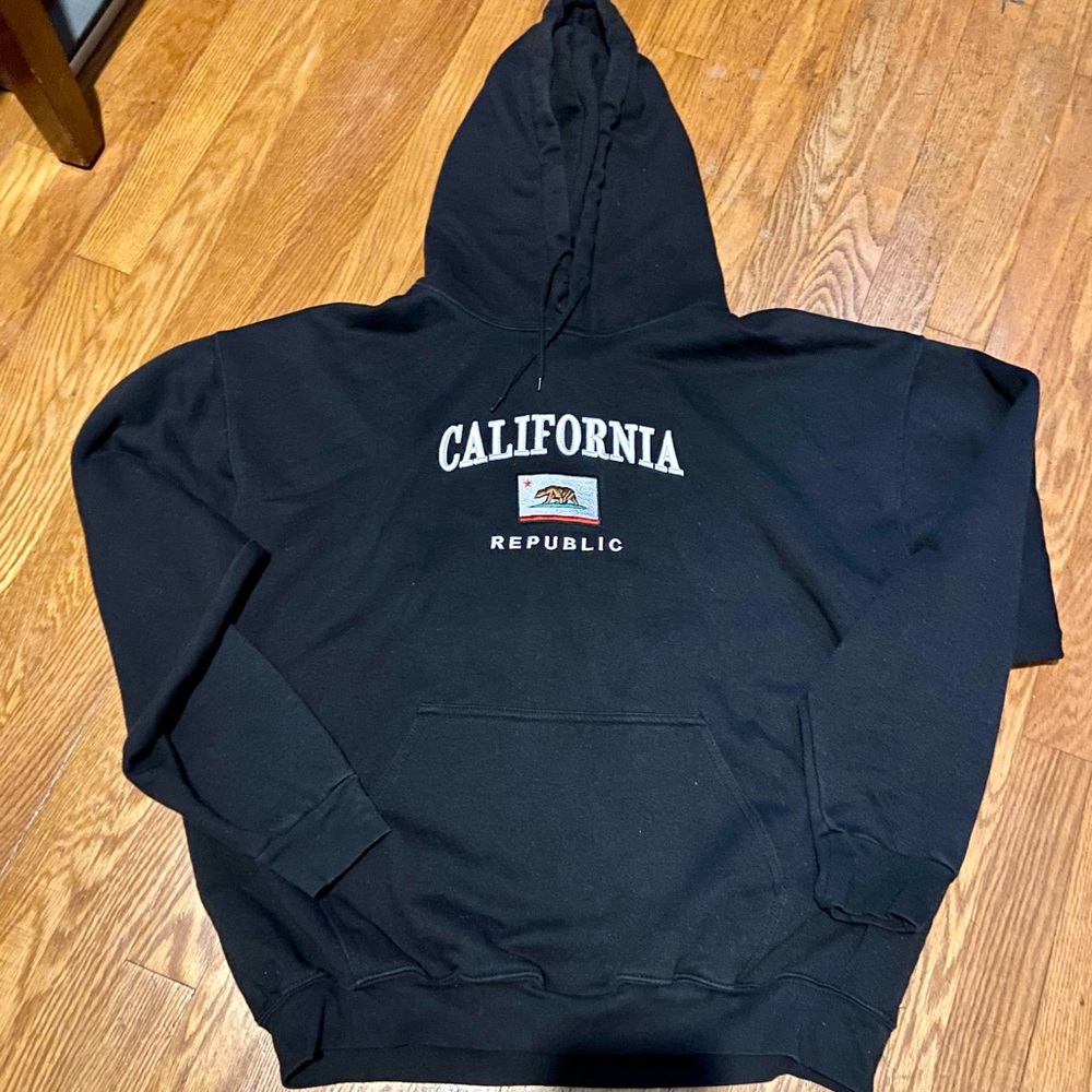 “California” Hoodie